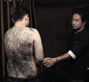 Cửu Long Di Quan là gì? Ý Nghĩa Hình Xăm 9 Con Rồng Kéo Quan Tài là sao? 5 1 10