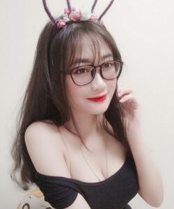 Top 199+ Hình Ảnh Gái Xinh Đeo Mắt Kính Siêu Dễ Thương Cute và Cá Tính 6 1 7