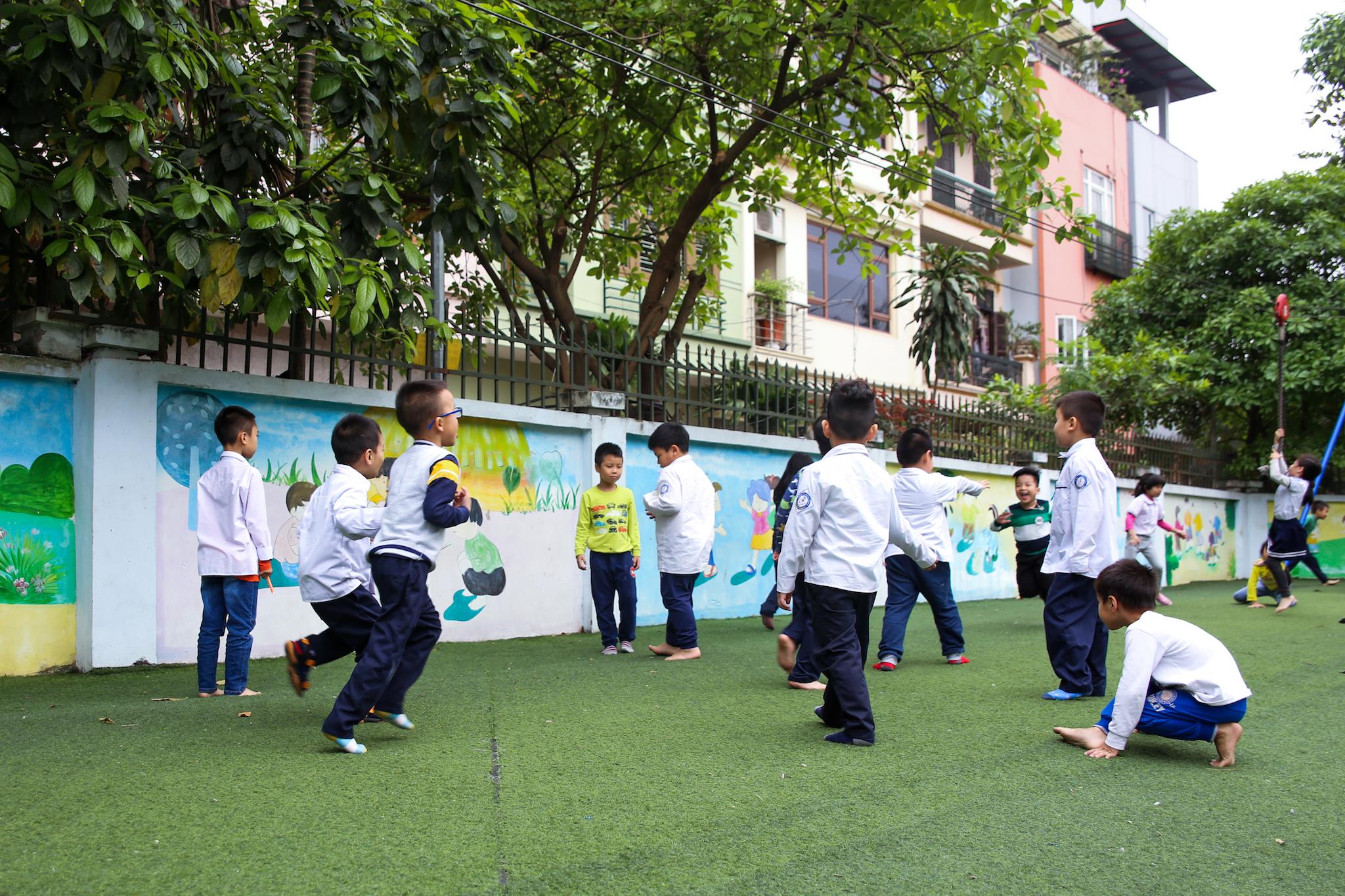 Khám phá không gian tranh 3D tuyệt đẹp trong khuôn viên trường học | Giáo dục | Vietnam+ (VietnamPlus)