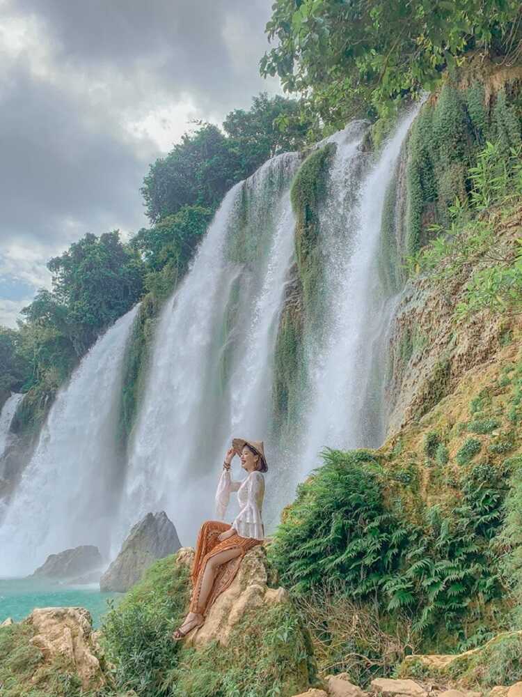 Bức tranh thác nước trắng xóa siêu đẹp tại Thác Bản Giốc