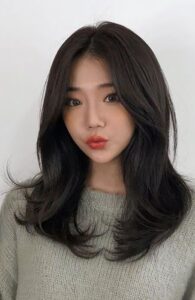 Top 40+ Kiểu Tóc Uốn Đuôi Ngang Lưng Chữ C Đẹp Hot nhất 2022 9 kiểu tóc uốn chữ c so le